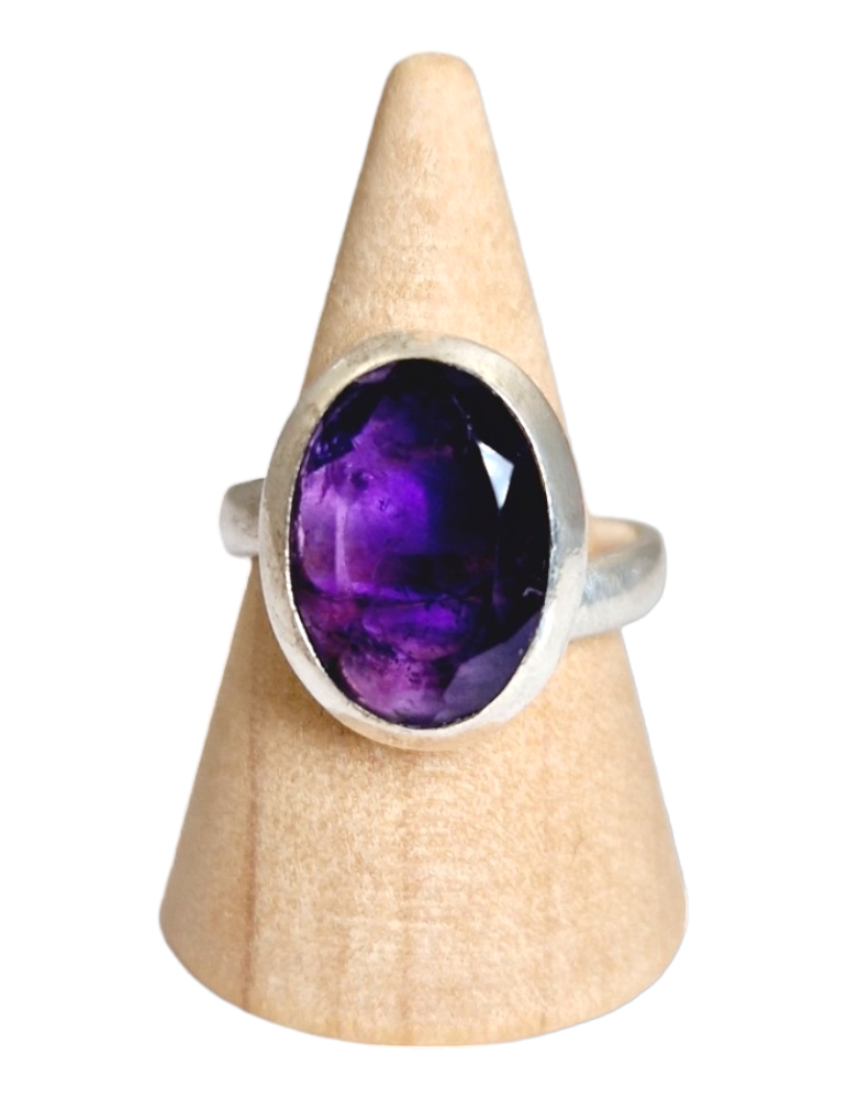 Gefasster Amethyst Ring aus 925er Silber