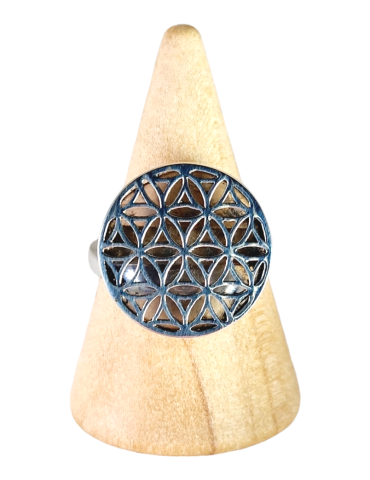 Flower of life ring with rose Quartz set in 925 silver