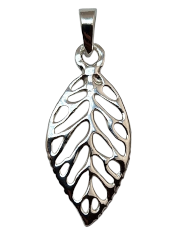 Carved leaf pendant silver 925