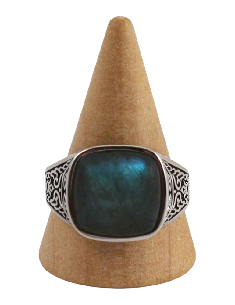 Men's silver ring with 11 labradorite