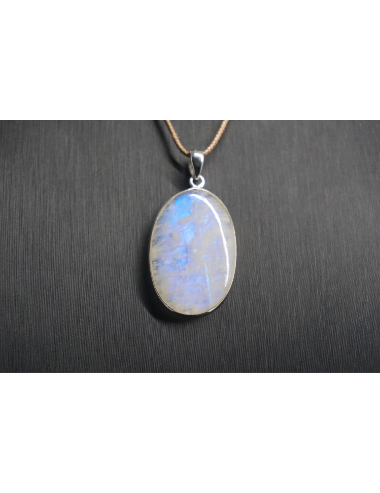 Ciondolo in Labradorite bianca incastonato in argento 925