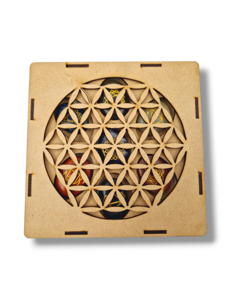 Caixa de madeira entalhada fichas 7 chakras