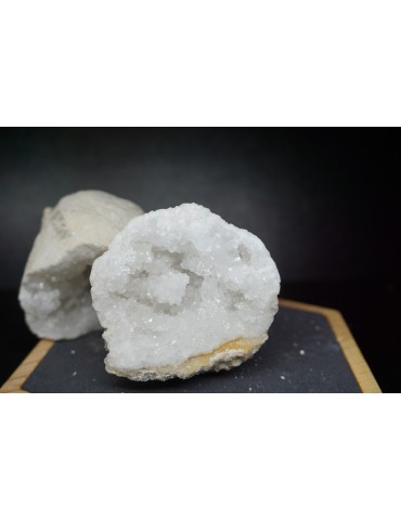 Kwartsgeode ongeveer 8 cm