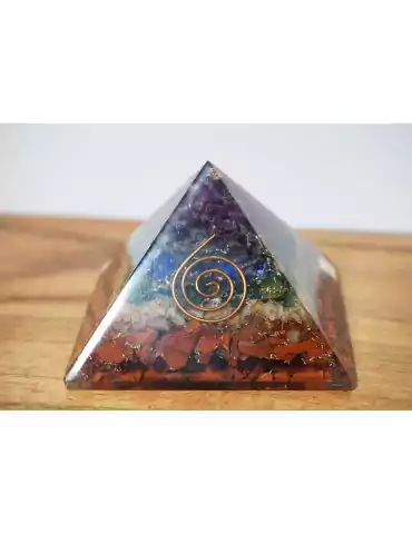 Pyramide orgonite 7 Chakra