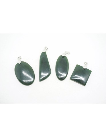 Nefriet Jade Hanger